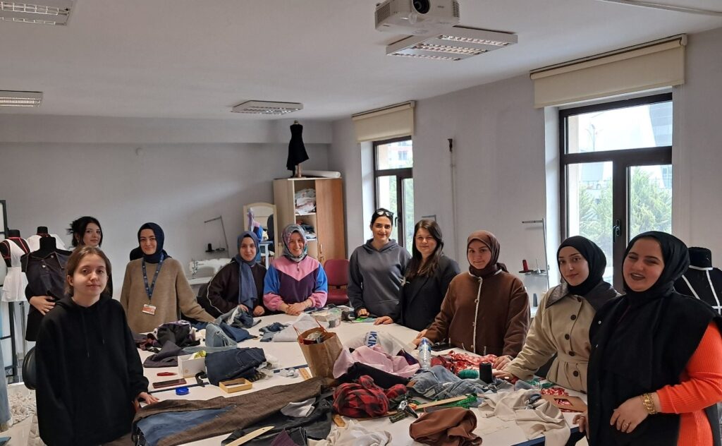 Döngüsel Moda Çalışması 4
